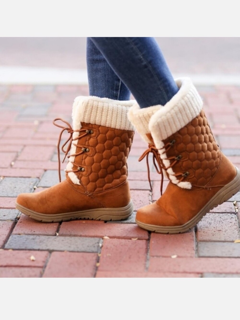 Liz Claiborne Quilted Tan Lace-Up Winter Boots with Faux-Fur Cuff